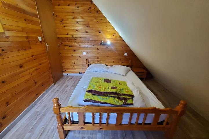 Wunderschönes Ferienchalet (Sapinière) in Super Besse, Besse-et-Saint-Anastaise