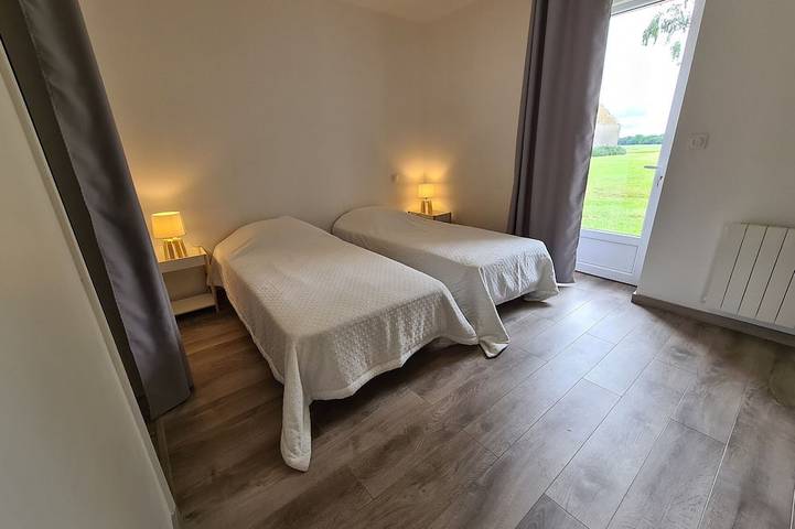 Gîte pour 6 personnes, avec jardin à Montierchaume - 2