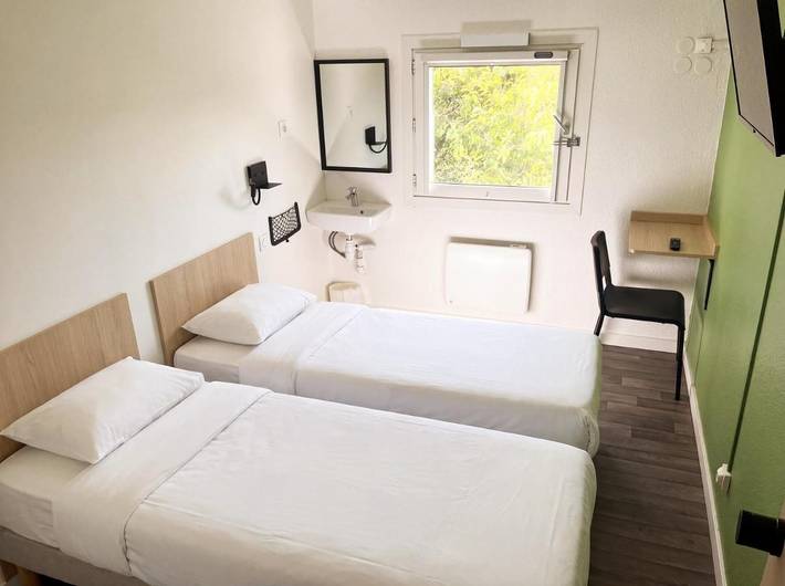 Hotel para 2 personas - 1
