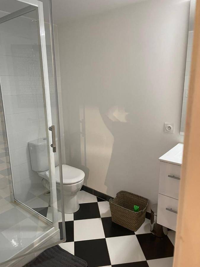 Location de vacances pour 2 personnes, avec vue et piscine ainsi que jardin et terrasse à Ayguesvives - 3