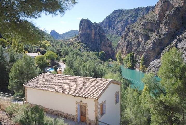 Maison de vacances pour 17 personnes, avec Balcon et Terrasse ainsi que Jacuzzi et Piscine dans Castille-La Manche