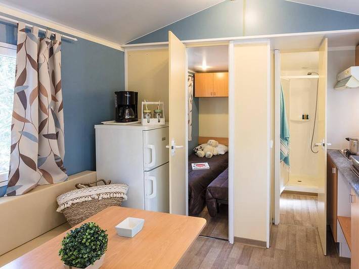 Wohnwagen für 4 Personen, mit Terrasse und Kinderpool sowie Sauna in Österreich - 3