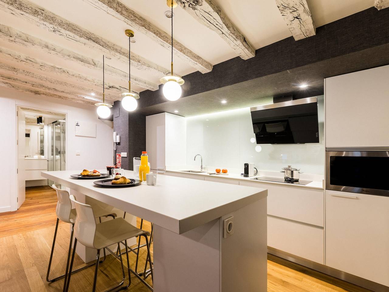 Ganze Wohnung, Moderne Wohnung 1 Min. zum Strand, im historischen Zentrum in Playa de la Concha, San Sebastian