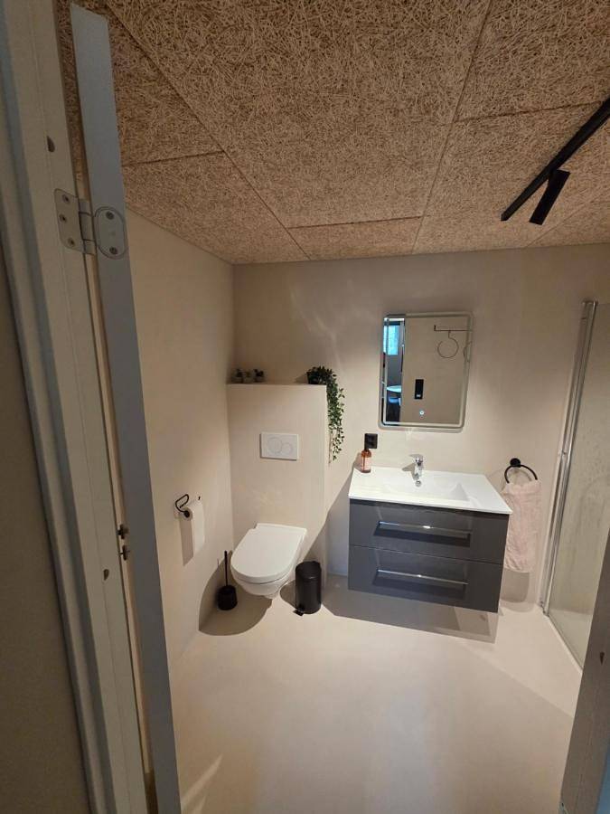 Gîte pour 4 personnes, avec terrasse et jardin à Leknes - 2