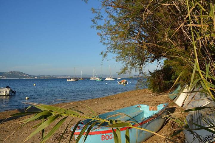 Location de vacances pour 4 personnes dans Plage de l'Almanarre