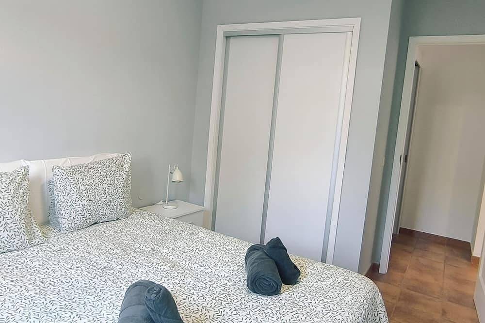 Entire apartment, Amelia Cancajos: Comfort Swimming pool and beach nearby in Los Cancajos, La Palma South