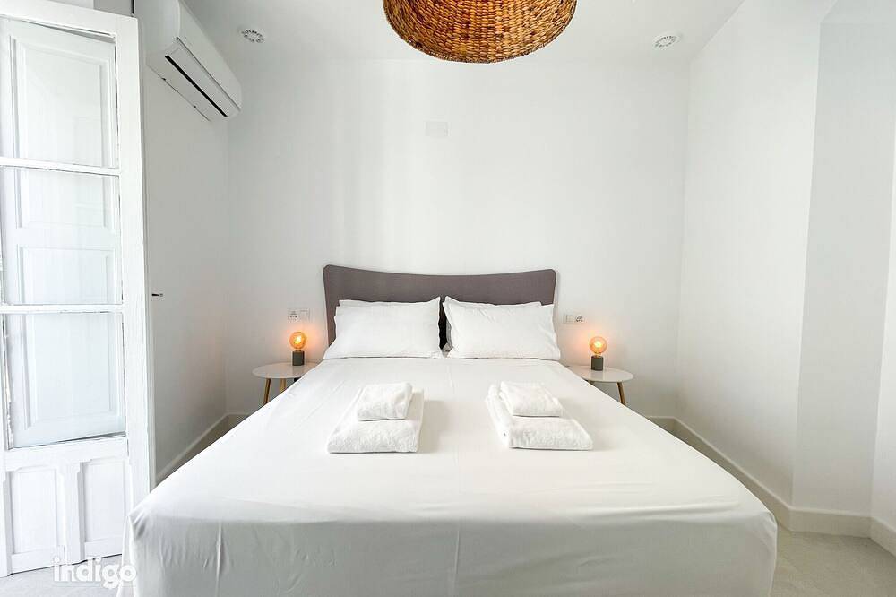 Dav002 Pinta Beautiful Modern Suite within the centre of Ayamonte in Ayamonte, Costa de la Luz