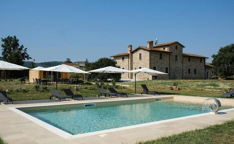 Ferienwohnung für 4 Personen, mit Garten und Pool sowie Ausblick in Bettona