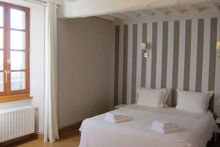 Location de vacances pour 8 personnes, avec jacuzzi et terrasse ainsi que jardin et piscine à Raissac-sur-Lampy - 2