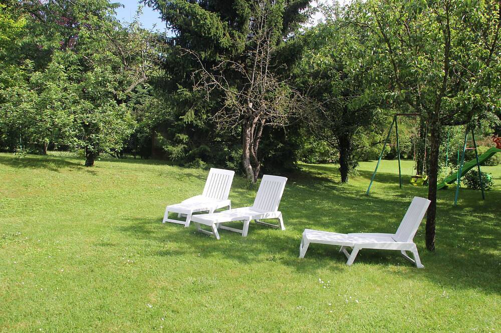 Near Disneyland Paris / 4 bedrooms and living room -12 minutes from Paris <br><br> in Chelles, Seine-et-Marne
