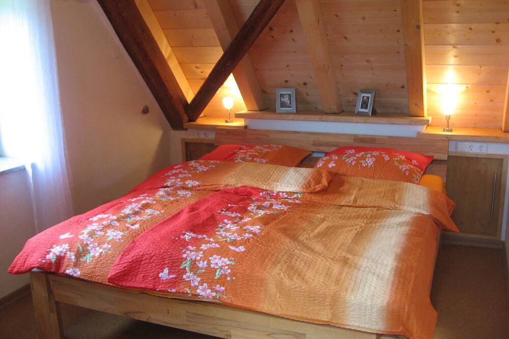 Ferienhaus 'Am Kropbach' mit Bergblick, privater Terrasse und Wlan in Grunern, Staufen im Breisgau