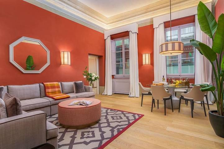 Villa for 10 people, with yard in Florence