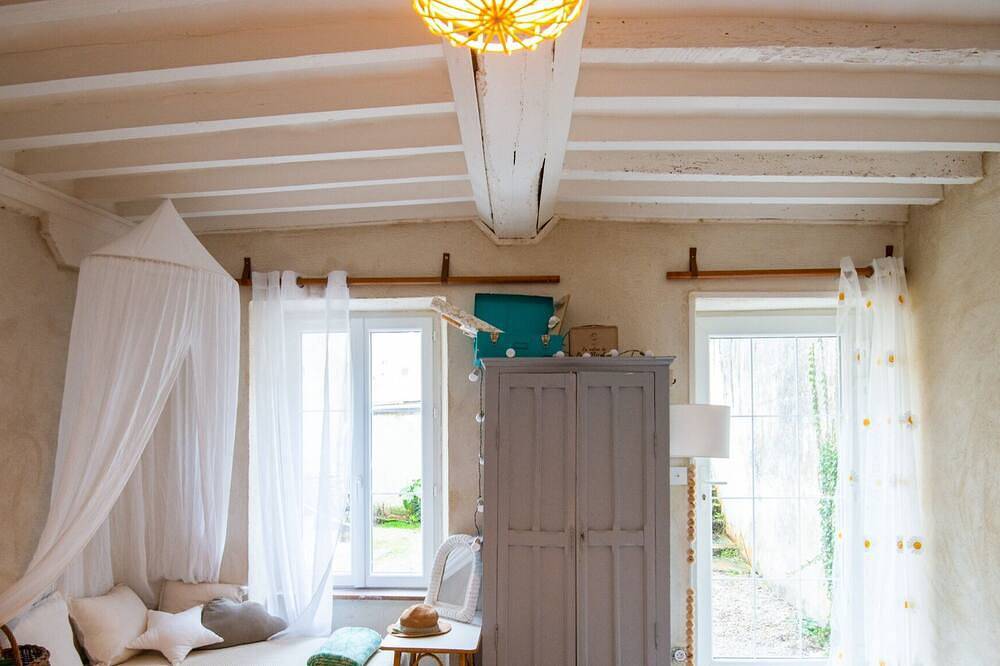Maison de Nacre 5 minutes from the sea, Juno Beach - from 2 to 10 people in Langrune-sur-Mer, Caen region