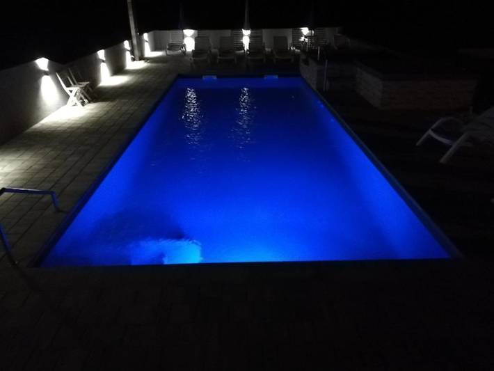 Ferienwohnung für 2 Personen, mit Pool und Garten sowie Whirlpool - 1