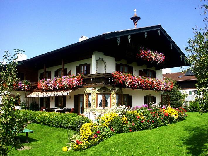 Ferienwohnung für 2 Personen, mit Balkon und Terrasse sowie Garten