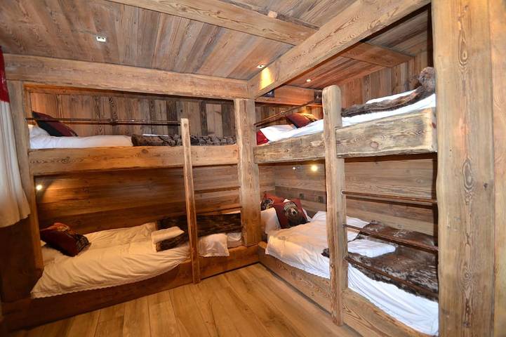 Gîte pour 14 personnes, avec balcon et jardin ainsi que jacuzzi et sauna, animaux acceptés dans Office de Tourisme de Praz sur Arly - 4