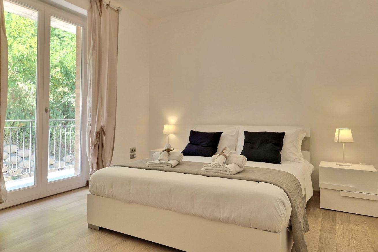 Apartamento entero, Uliveto al Mare - [Double Sea View] Design Wi-Fi Parking A/C in Fermo, Provincia de Fermo