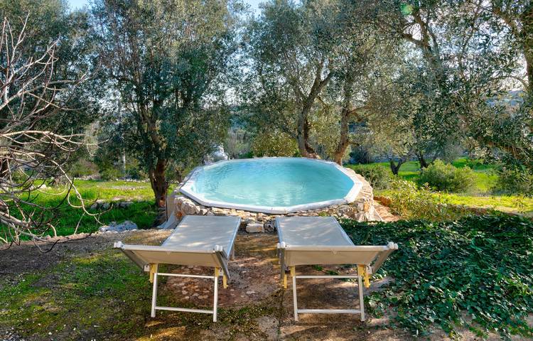 Graziosa casa di campagna con piscina e giardino in Ostuni, Salento