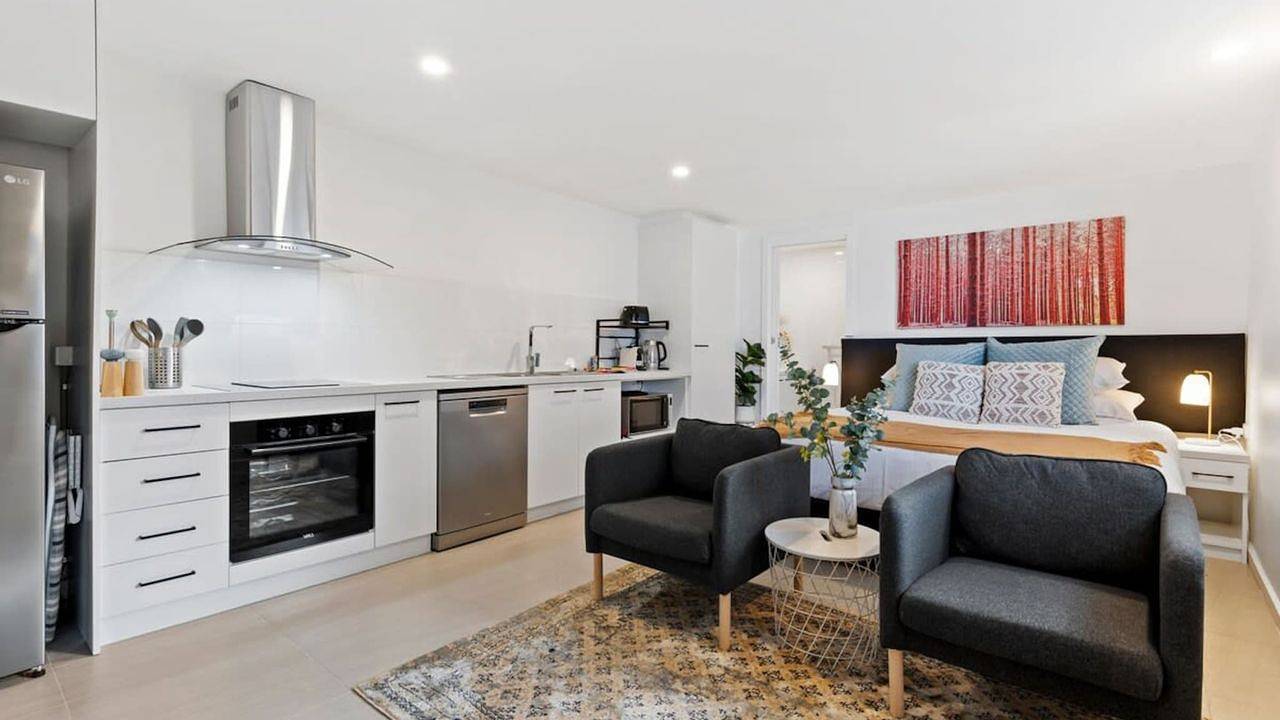 Entire holiday apartment, Ferienwohnung für 2 Personen (1 m²) in Carnegie in Melbourne, Glen Eira City