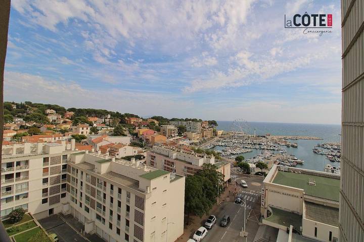Gîte pour 2 personnes, avec vue et balcon dans Port De Carry