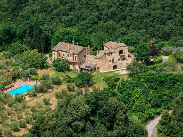Ferienhaus für 2 Personen, mit Pool und Garten sowie Balkon und Ausblick, kinderfreundlich in Volterra
