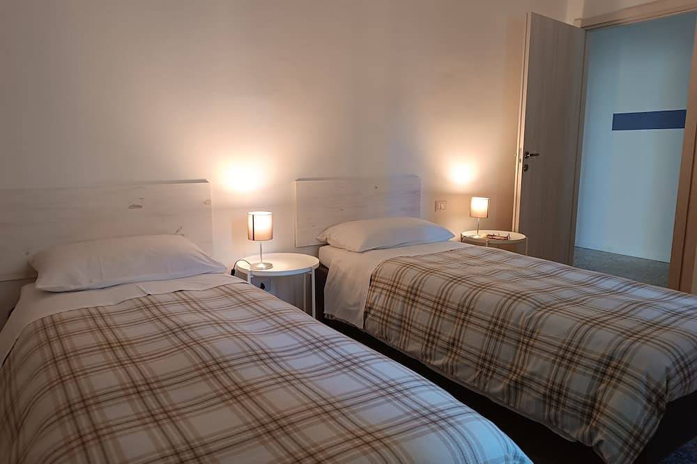 Ganze Wohnung, 64B 10 minutes walk from: Polyclinic Hospital, Station and Center - 2 rooms in Pavia, Pavia Provinz