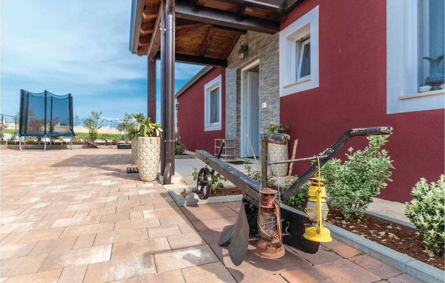 Geräumige 2-Zimmer-Wohnung mit Pool und Terrasse in Küstennähe in Umag und Umgebung