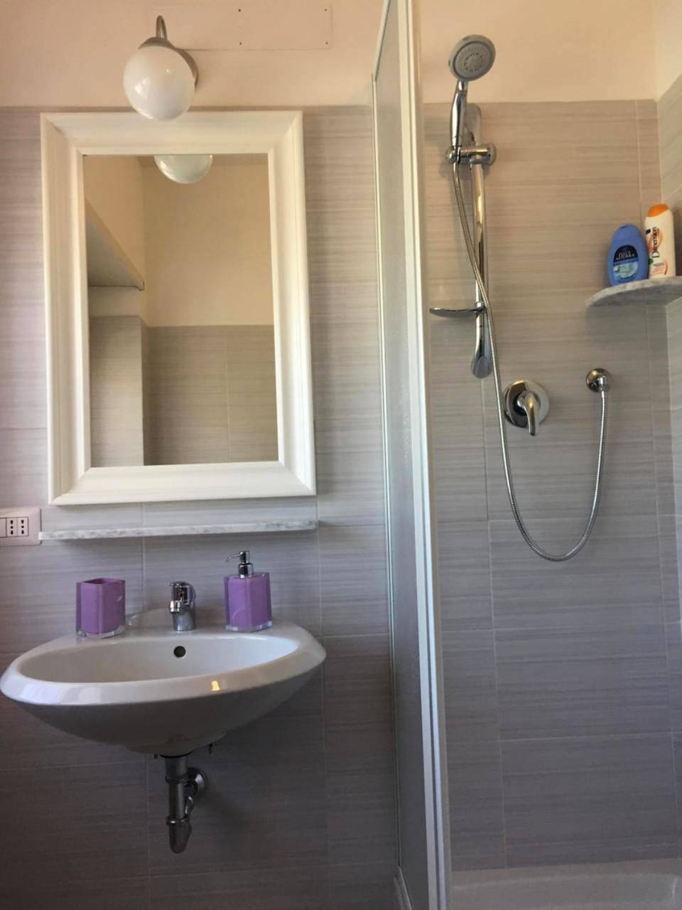 Double Room with Private Bathroom in Anguillara Sabazia, Lago di Bracciano