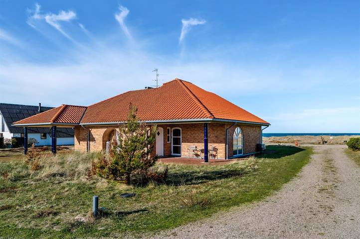 Ferienhaus mit Meerblick für 6 Personen, mit Sauna und Whirlpool auf Læsø