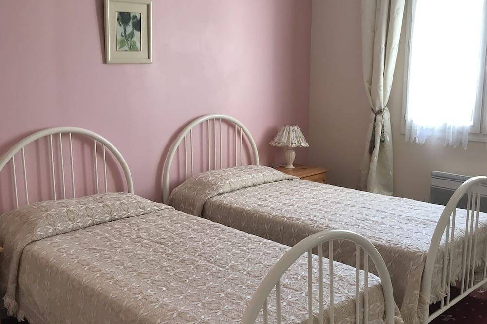 Casa de 3 dormitorios con piscina - un poco de tranquilidad francesa in Floirac (Saintes), Saintes region