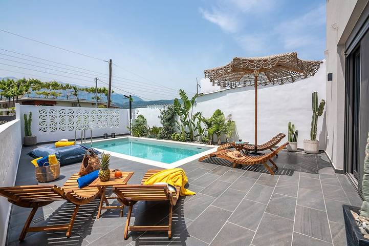 Villa für 6 Personen, mit Balkon - 1