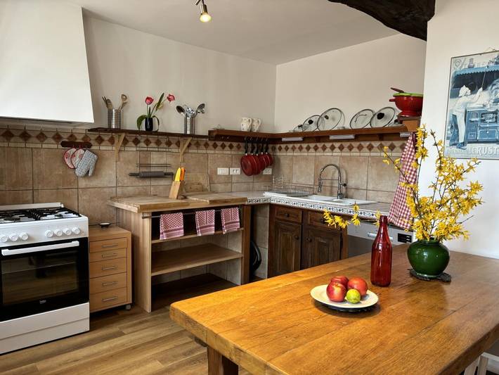 Gîte pour 14 personnes, avec jardin dans Trézelles - 3