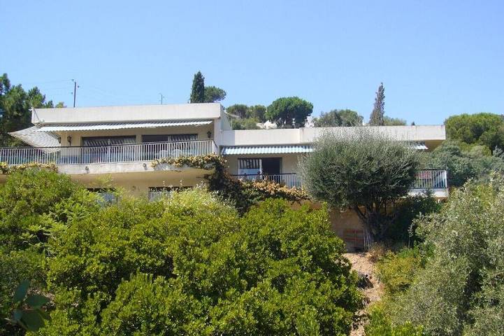 Family villa in Corsica with fabulous sea views in Sagone, Vico