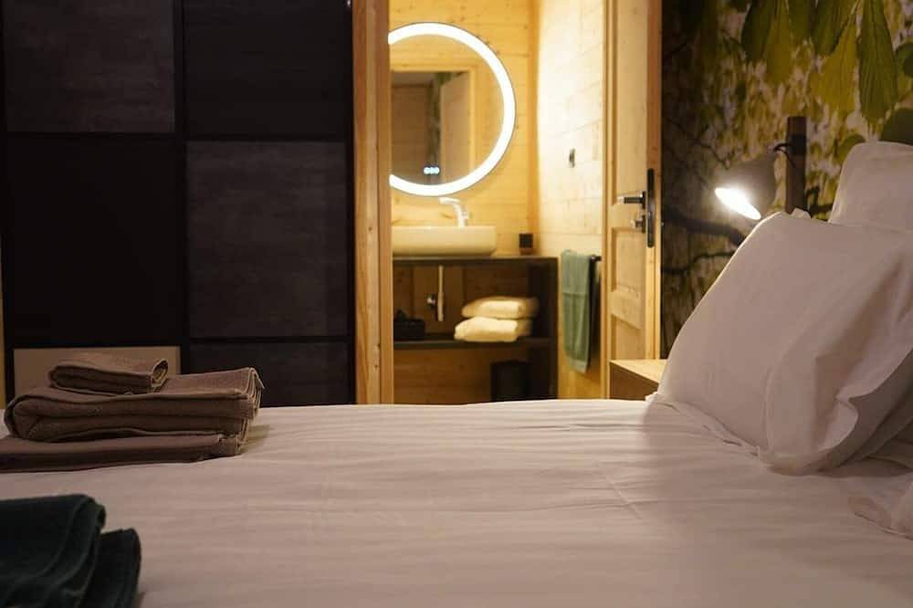 Alquiler de lujo con jacuzzi privado y acceso a piscina y gimnasio, junto al golf en Le Chambon-sur-Lignon in Le Chambon-sur-Lignon, Mézenc