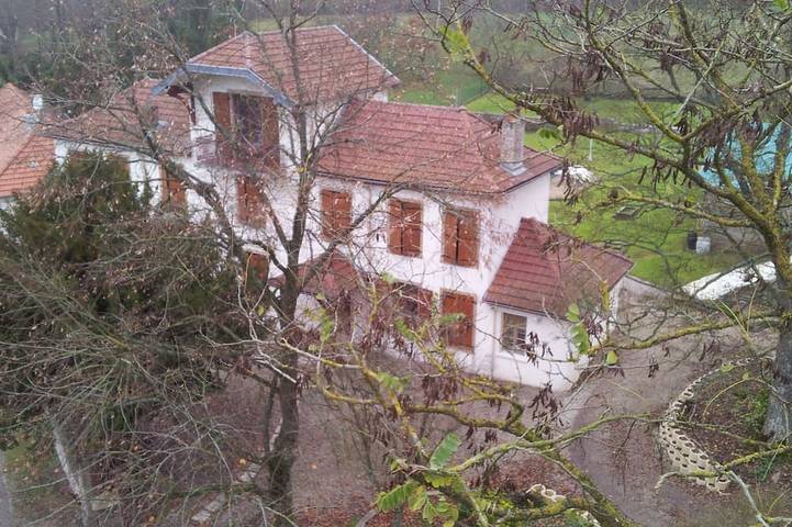 Gîte pour 2 personnes, avec terrasse ainsi que jardin et piscine, animaux acceptés à Mirecourt - 4