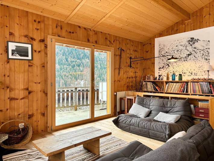 Chalet pour 6 personnes, avec vue ainsi que terrasse et jardin