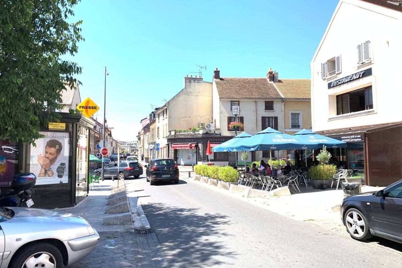 Appartement entier, Apartment in Massy, Essonne
