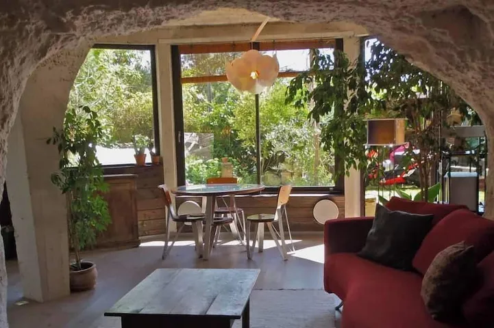 Maison troglodyte contemporaine in Saint-Étienne-de-Chigny, Région de Tours