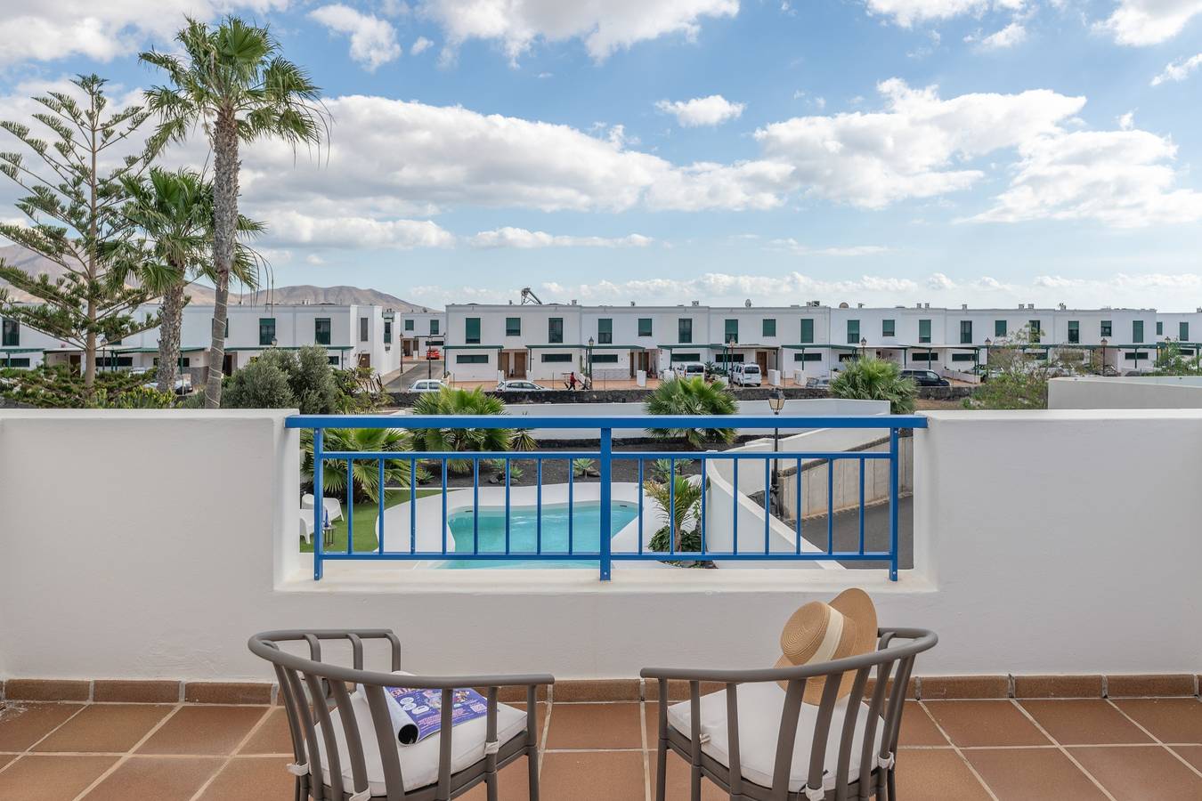 Maison de vacances 'Oasis 138' avec vue montagne, piscine privée et Wi-Fi in Playa Blanca, Yaiza