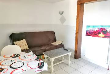 Gîte pour 6 personnes, avec terrasse dans Montfavet