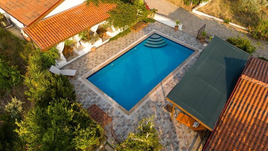 Gästehaus für 4 Personen, mit Garten und Ausblick sowie Pool, mit Haustier - 1