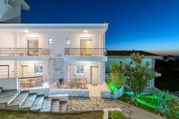 Ferienwohnung für 10 Personen, mit Balkon und Terrasse sowie Garten und Ausblick