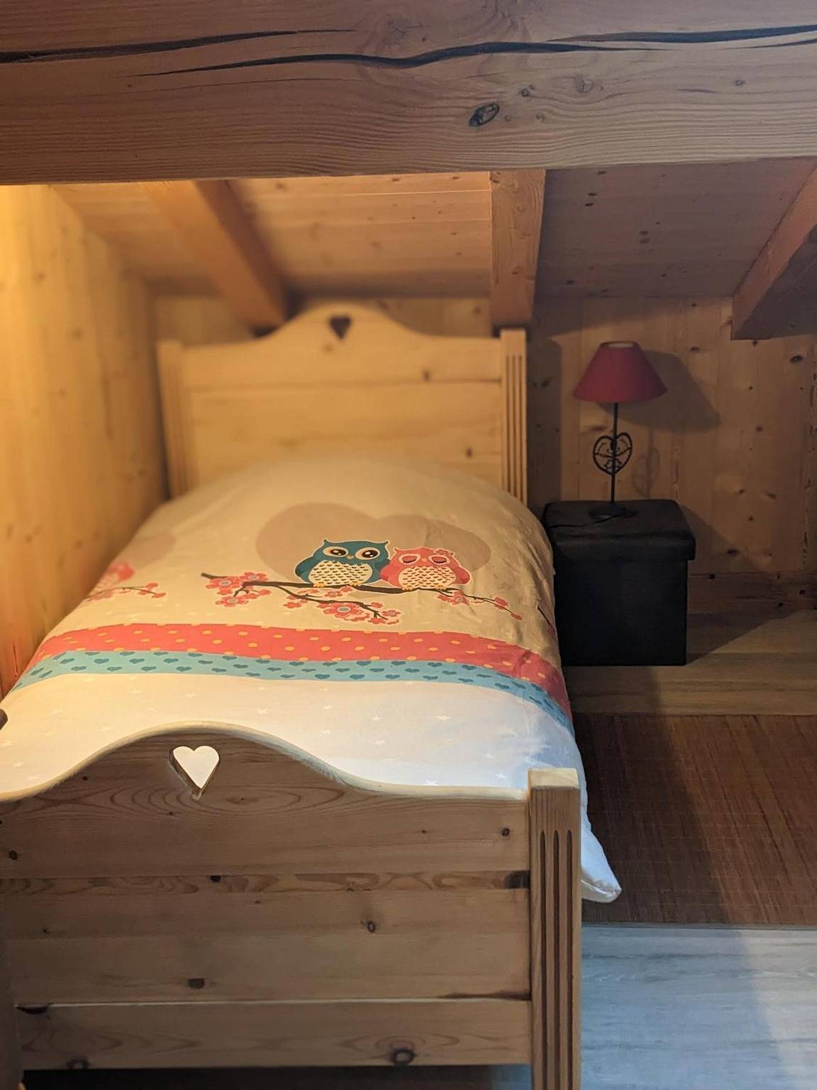 Ganze Wohnung, Apartment 'Chambre Triple Basique - Ohne Aussicht' mit Gemeinschaftsgarten und Wlan in Sallanches, Pays du Mont-Blanc