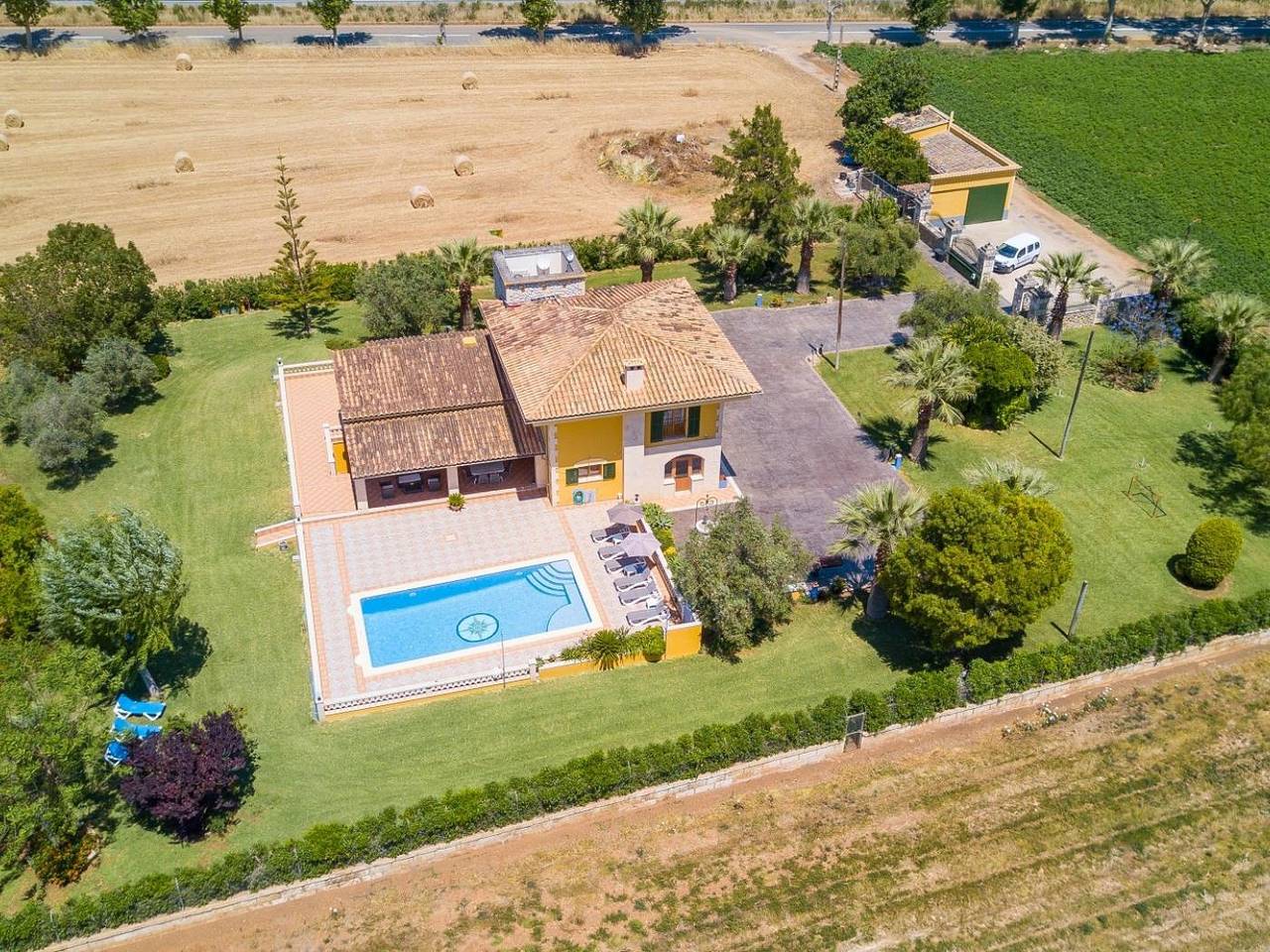 Can Marti Bea - Modern villa with private pool in Sa Pobla, North Majorca