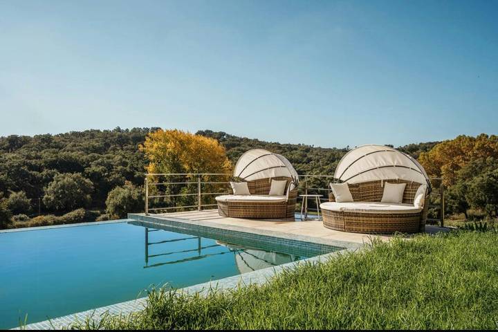 Ein Anwesen voller Design und Tradition an der Grenze in Badajoz, Badajoz Provinz