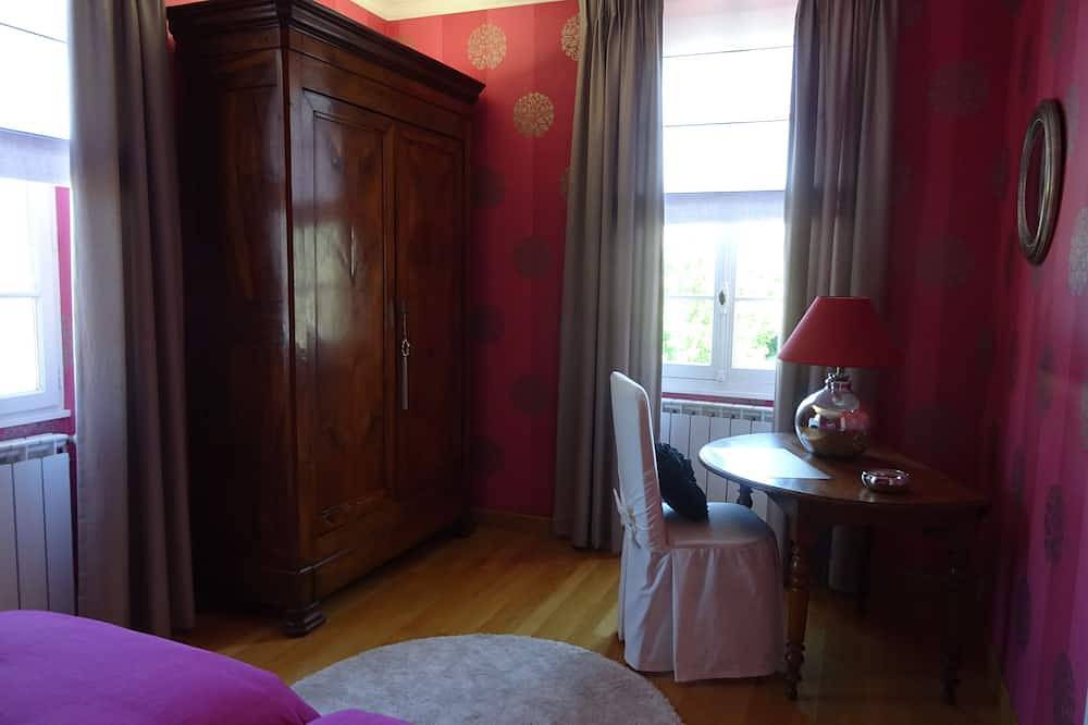 Gîte indépendant sur 2 niveaux in Firmi, Aveyron