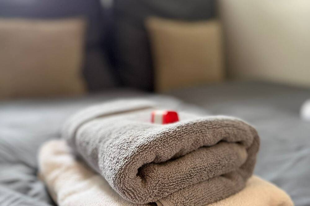 Apartamento entero, Velmora Boutique Suites: Compact City Apartment 6 persons in Lübeck (Ciudad), Lübeck