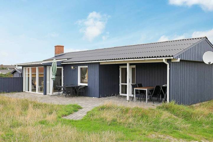Ferienhaus für 4 Personen, mit Terrasse in Vorupør