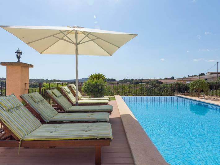 Ferienhaus für 6 Personen, mit Balkon/Terrasse und Garten sowie Pool auf Mallorca Osten - 4