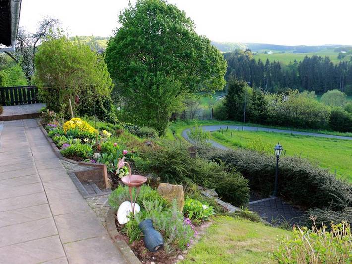 Ferienwohnung für 6 Personen, mit Garten in Nimshuscheid
